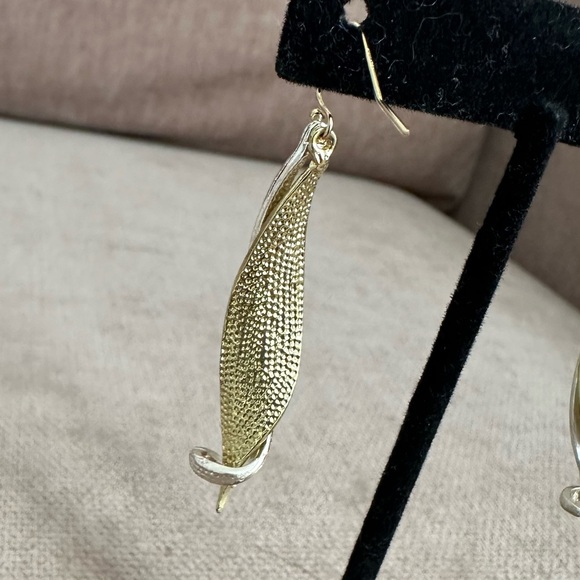 Josan NY Gold and Silver Earrings, NEW - Picture 10 of 12